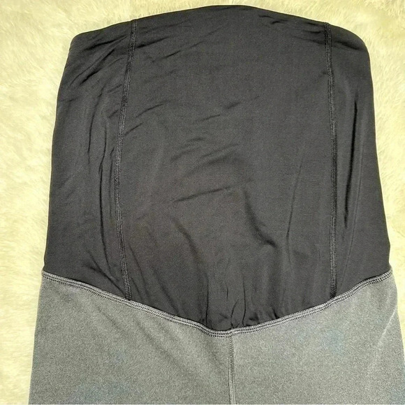Isabel Maternity by Ingrid & Isabel Leggings Crossover Panel Black/Grey  Sz Med - Picture 4 of 16